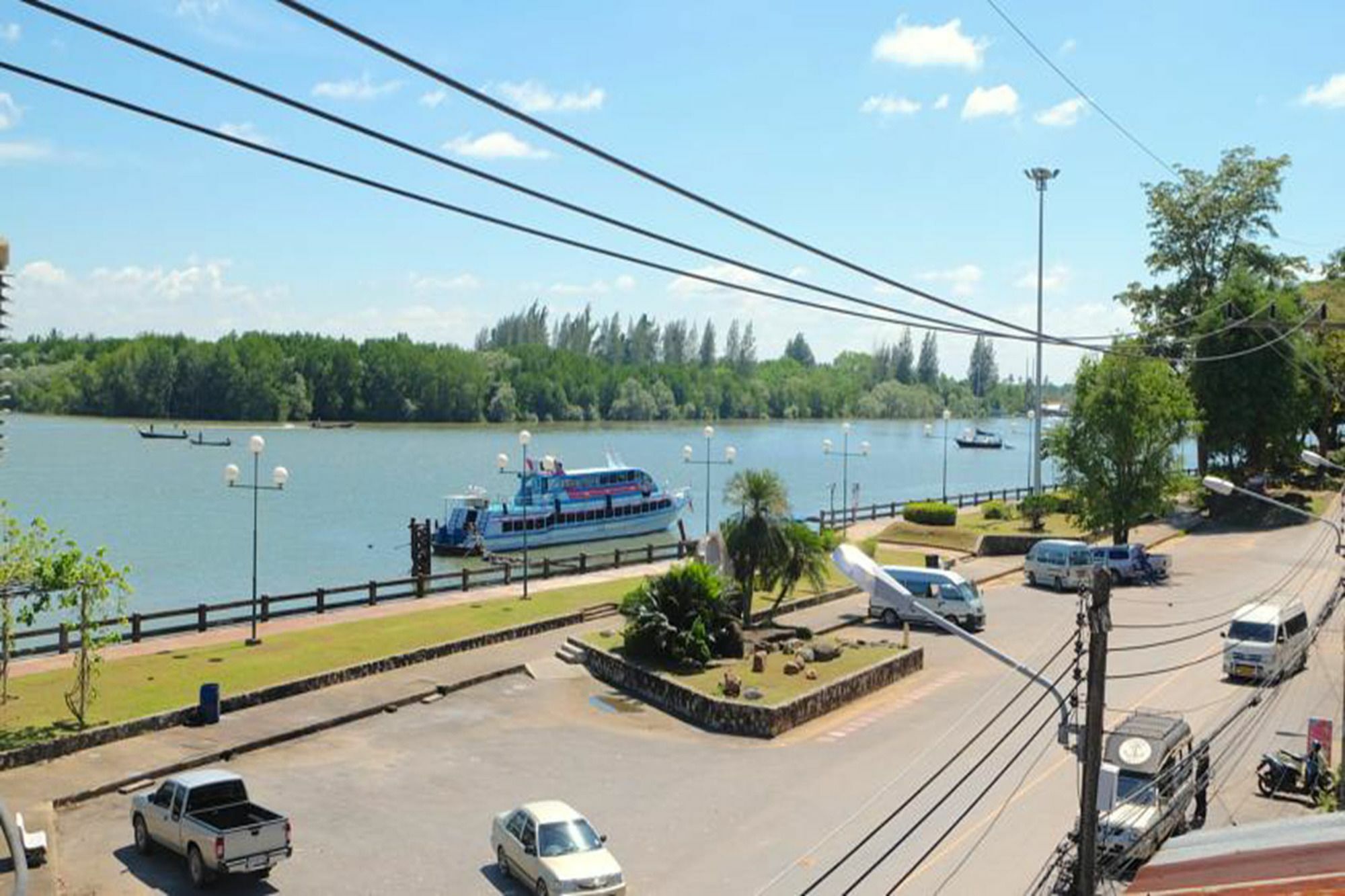 Отель Krabi Marina Seaview Экстерьер фото